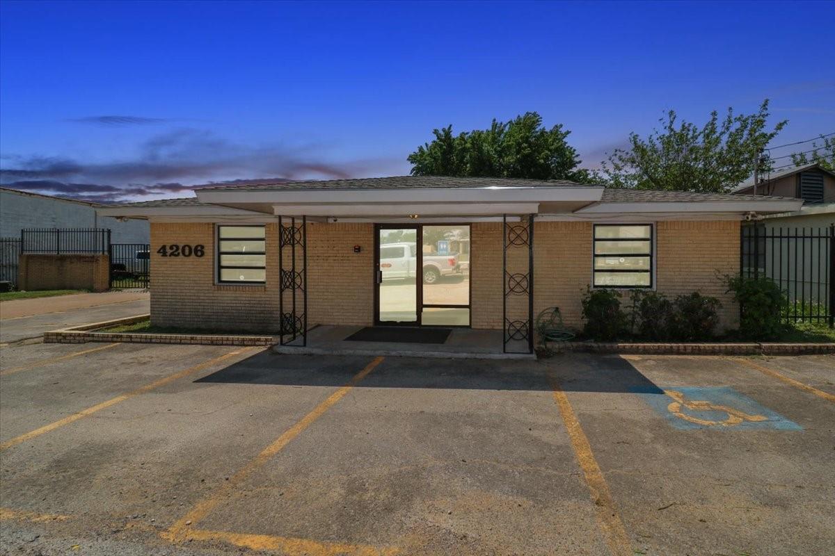 4206 Mansfield Hwy, Fort Worth, TX for Sale