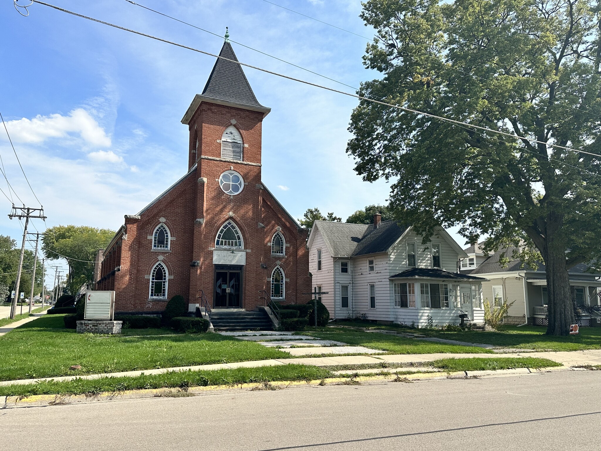 205 E 10th St, Sterling, IL for Sale