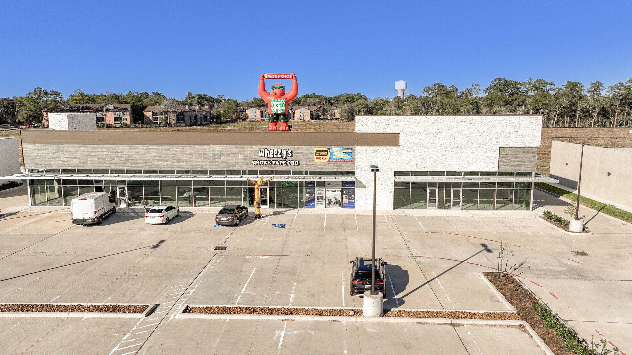 650 W Rankin Rd, Houston, TX for Rent