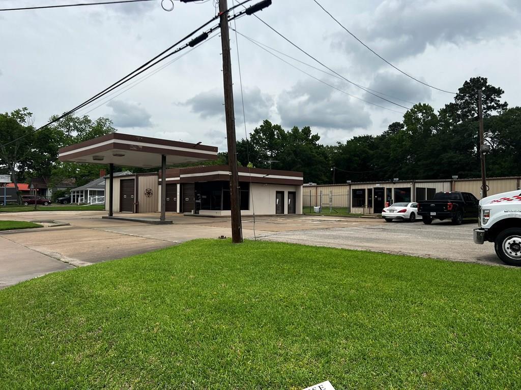 1015 E Denman Ave, Lufkin, TX for Sale