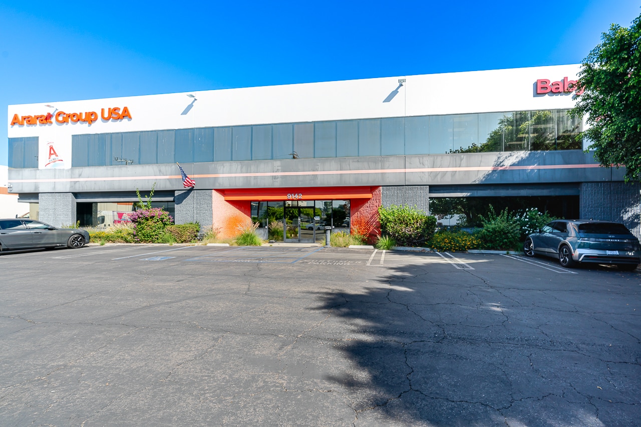 9142 Independence Ave, Chatsworth, CA for Sale