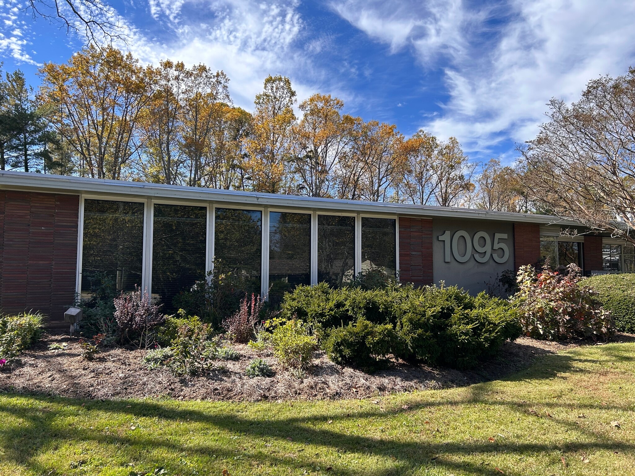 1095 Hendersonville Rd, Asheville, NC for Rent