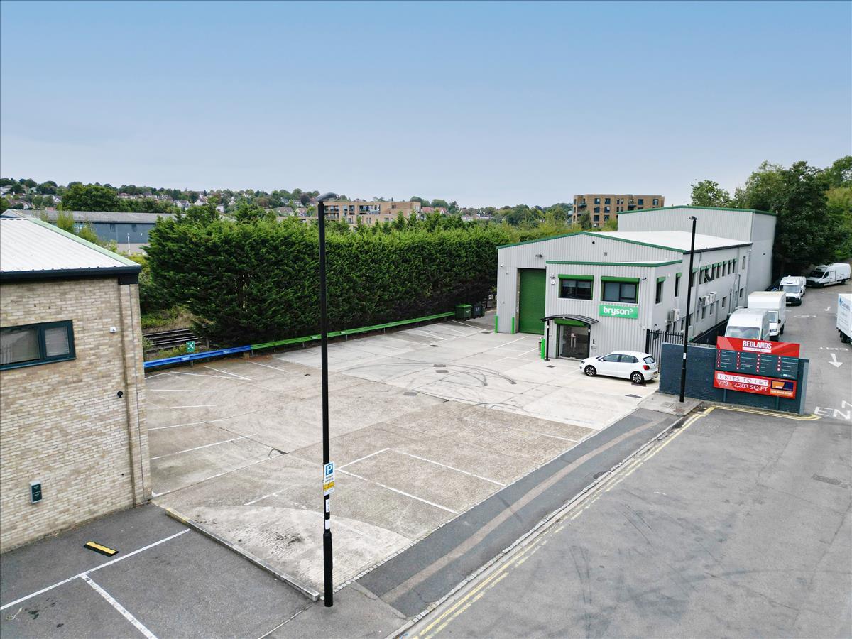 Redlands, Coulsdon, LND for Sale