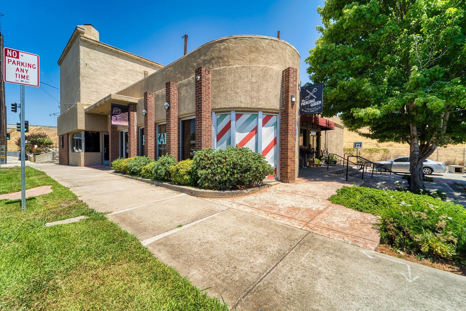563 2nd St, Yuba City, CA for Sale