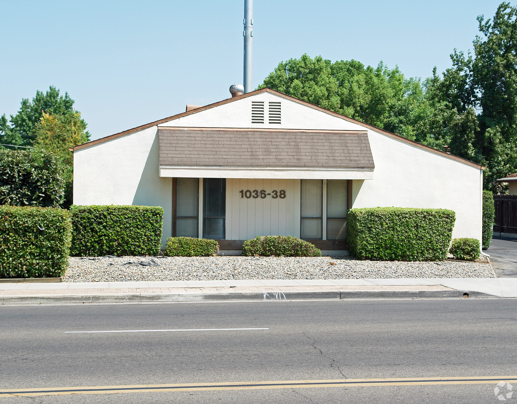 1036-1038 W Clinton Ave, Fresno, CA for Sale