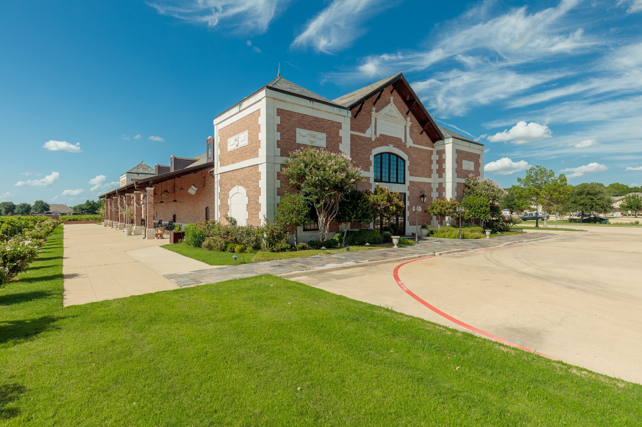 2000 Champagne Blvd, Grapevine, TX for Sale