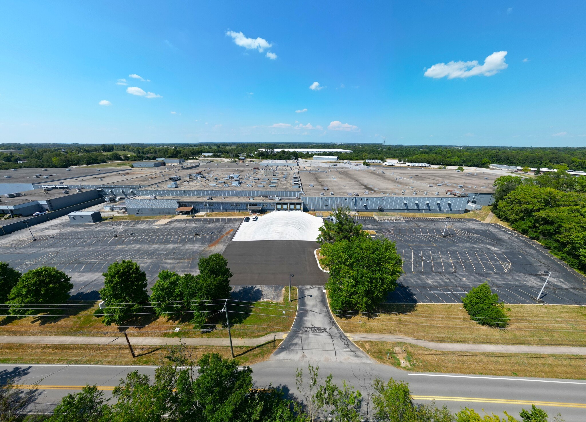 900-1000 Tyrone Pike, Versailles, KY for Rent