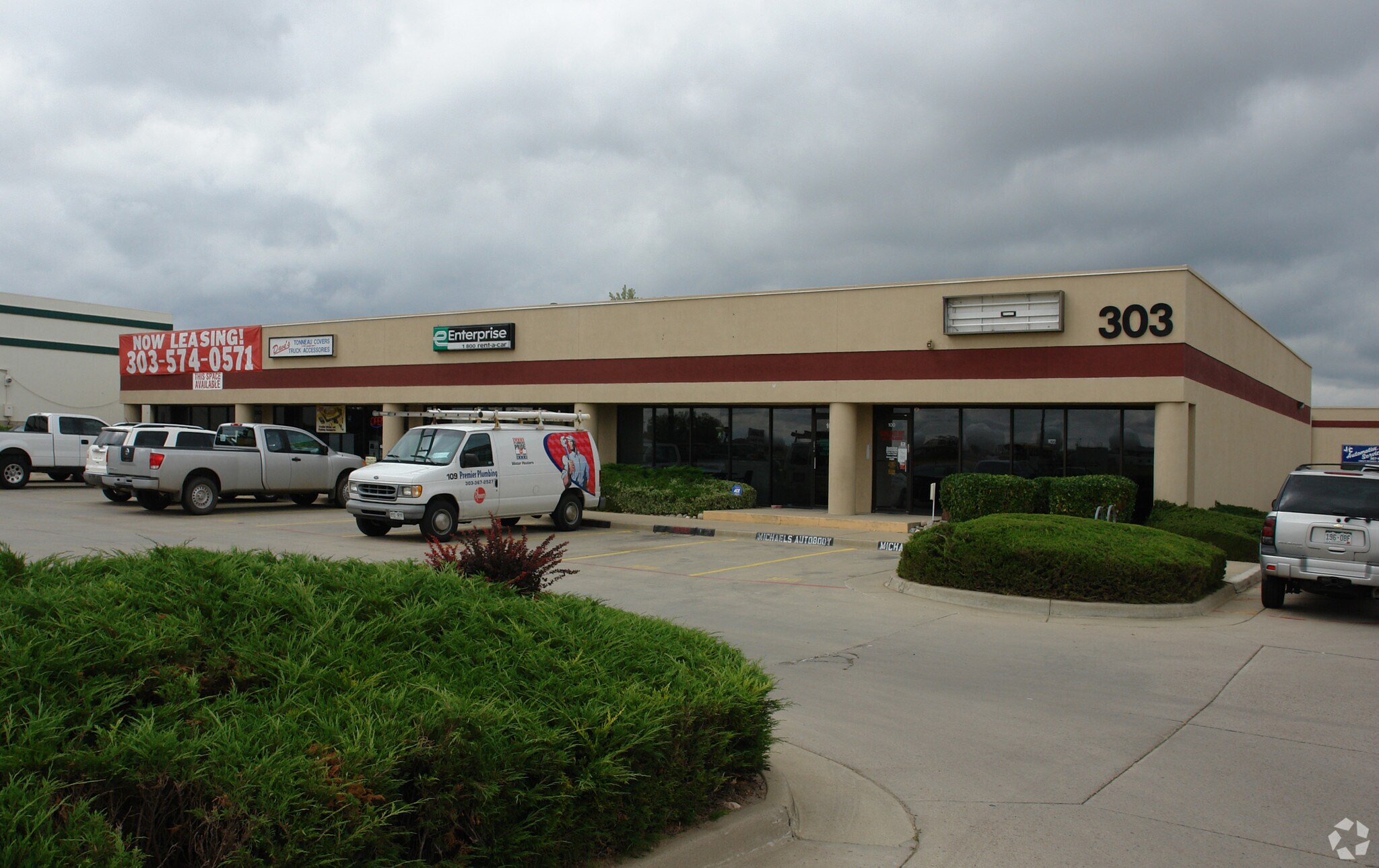 333 Airport Blvd, Aurora, CO for Rent