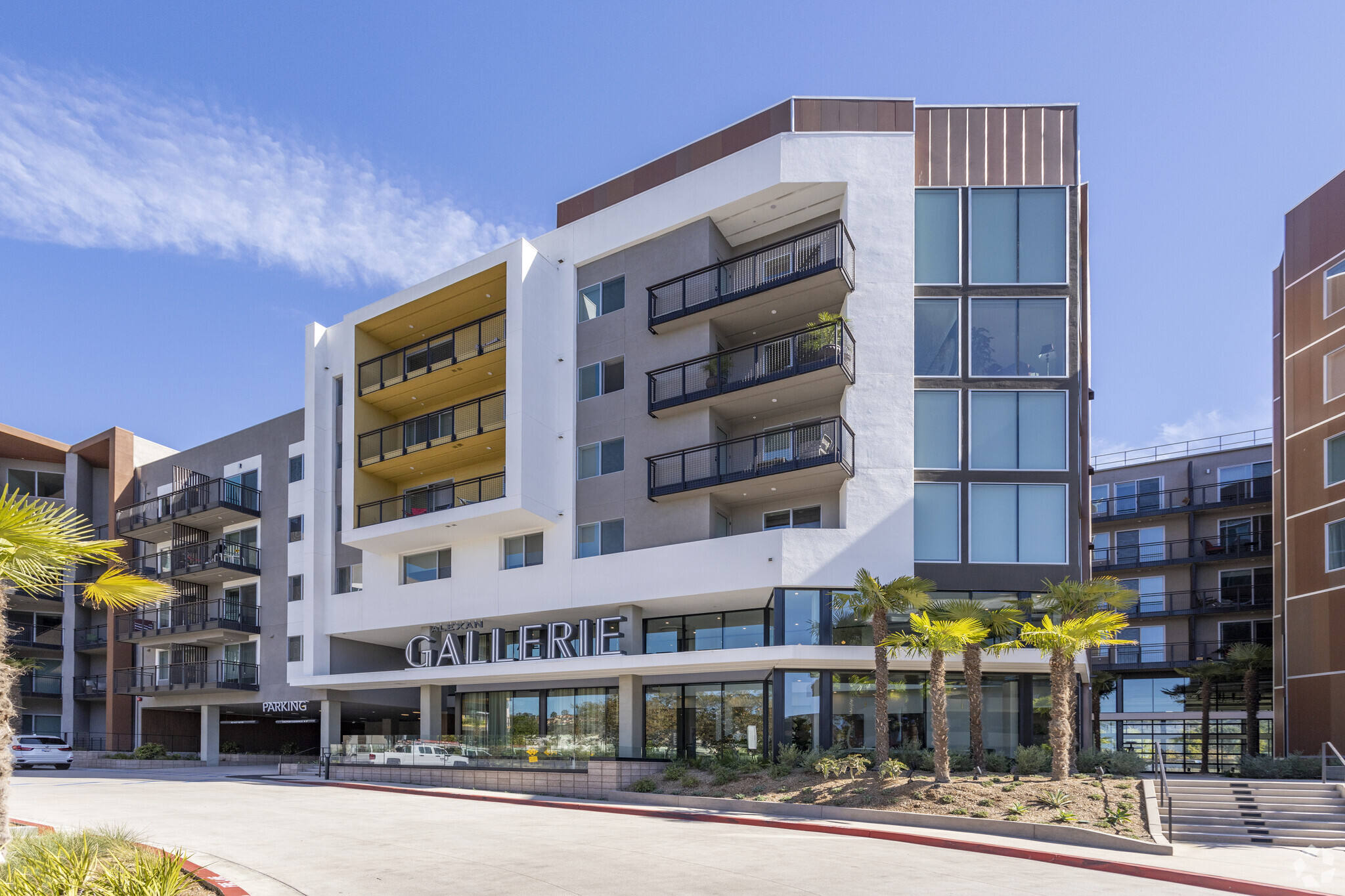 375 Camino De La Reina, San Diego, CA for Rent