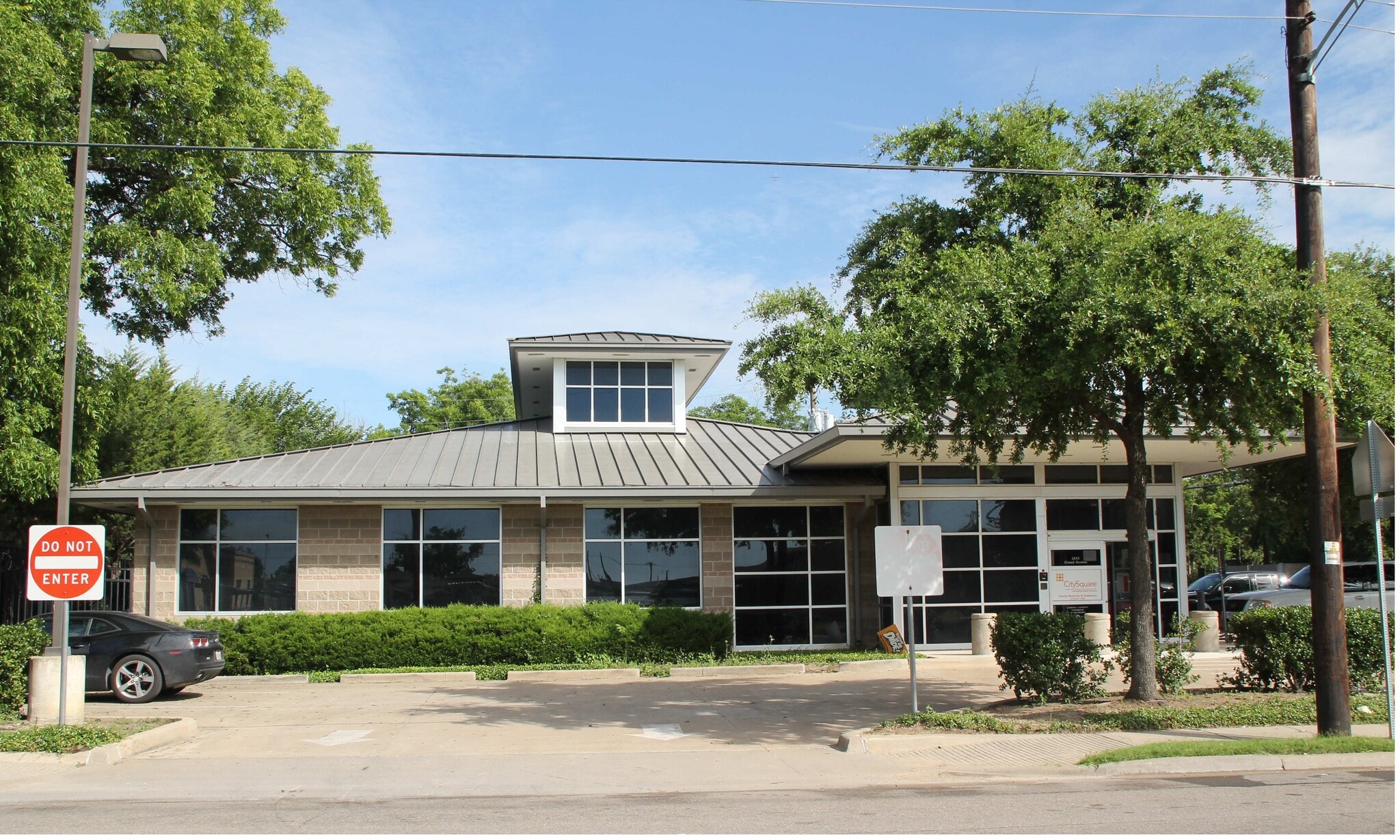2835 Al Lipscomb Way, Dallas, TX for Sale