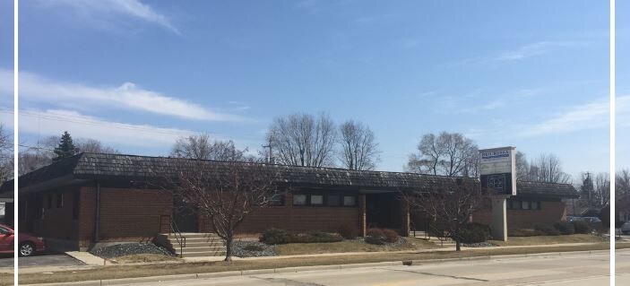 1416 S Commercial St, Neenah, WI for Rent