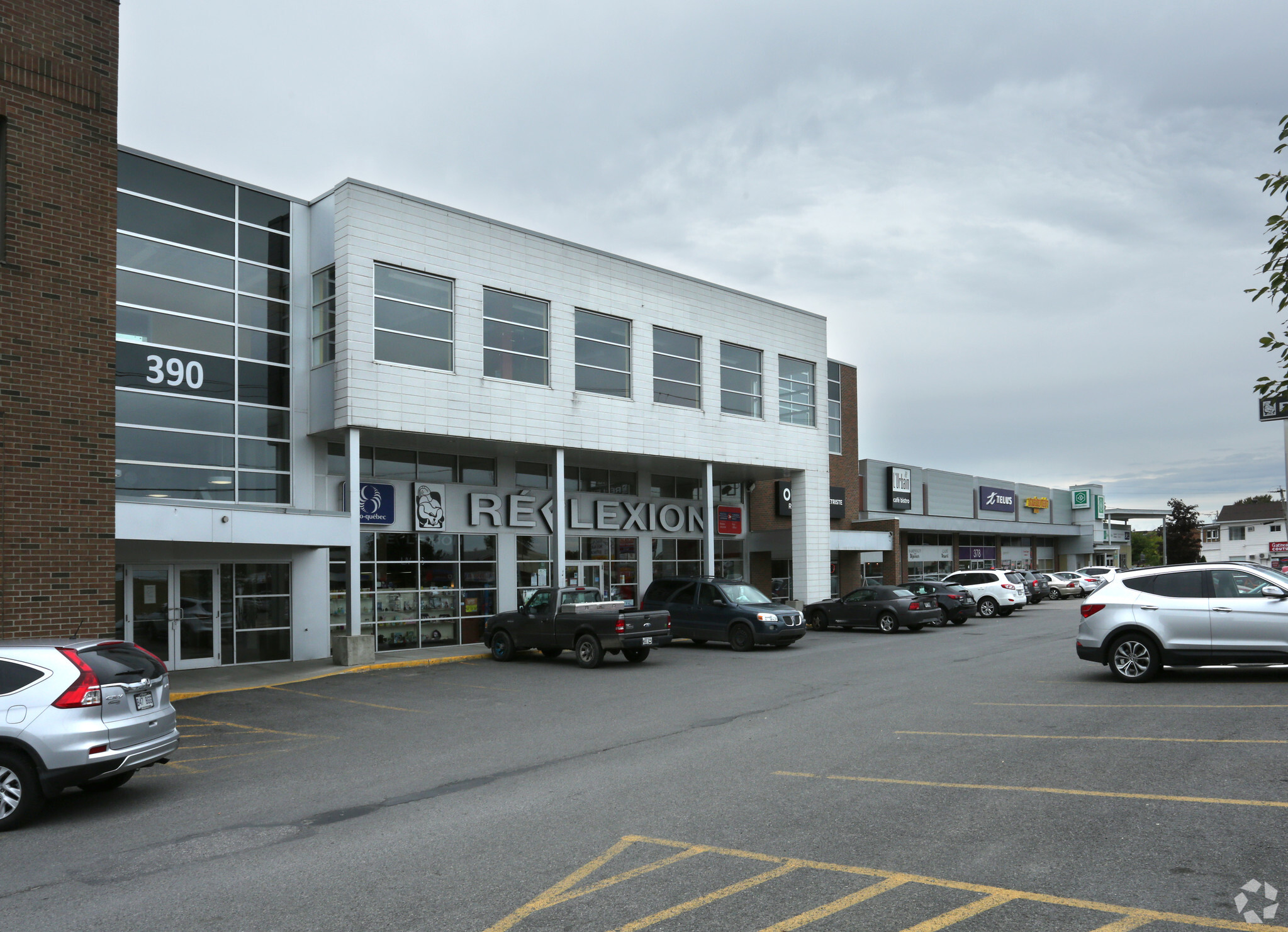 378-390 Boul Maloney E, Gatineau, QC for Rent