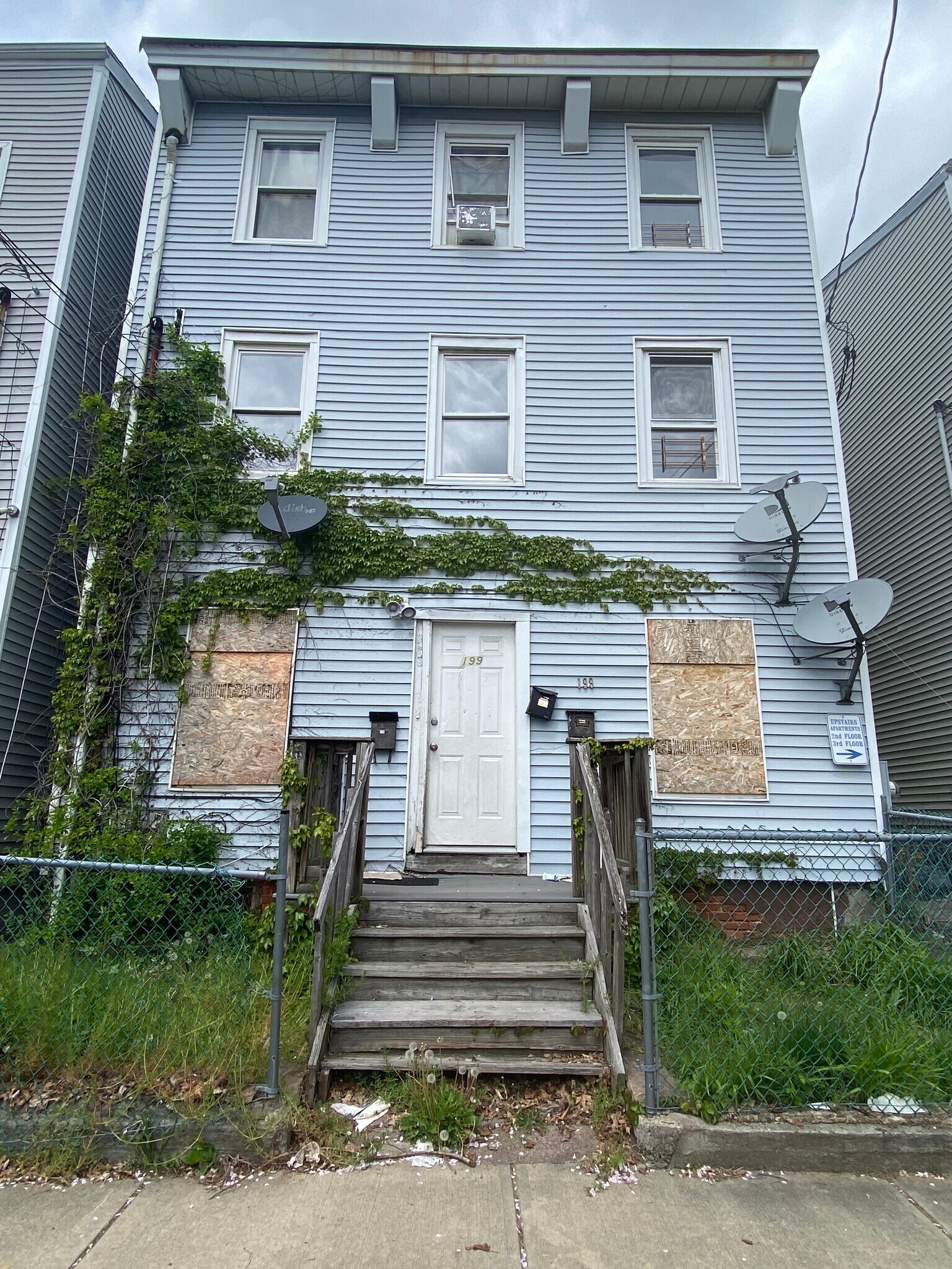 199 Saltonstall Ave New Haven, CT 06513 MultiFamily Property for