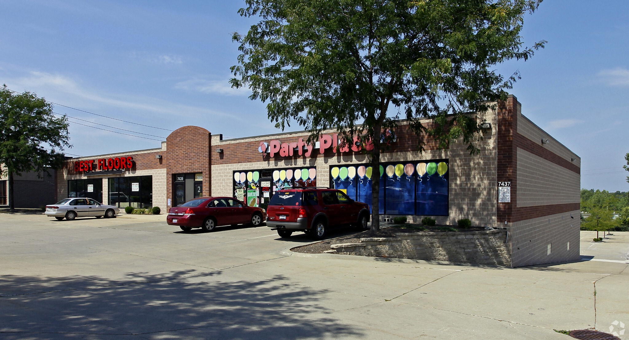 7437-7441 Mentor Ave, Mentor, OH for Rent