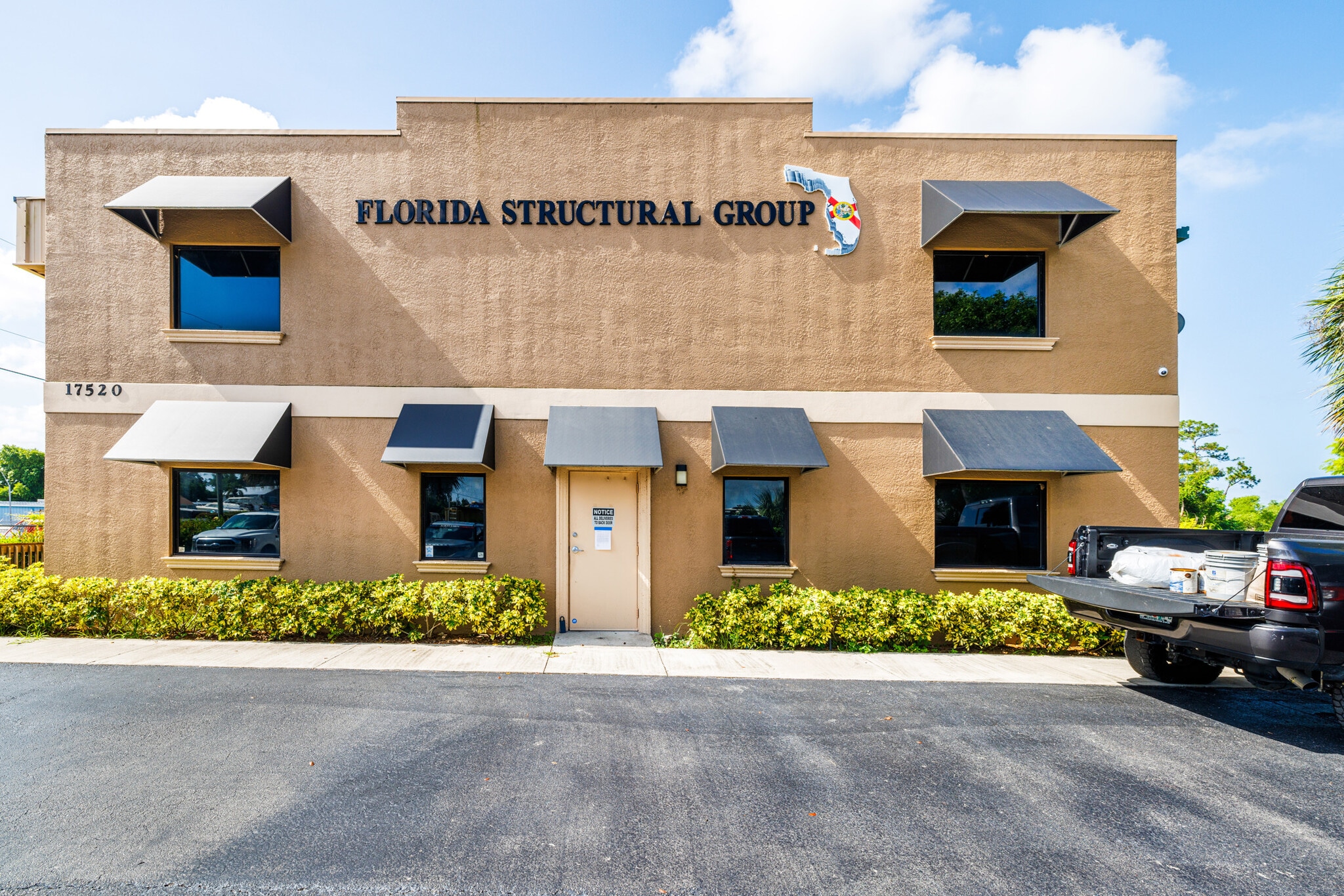 17520 Rockefeller Cir, Fort Myers, FL for Sale