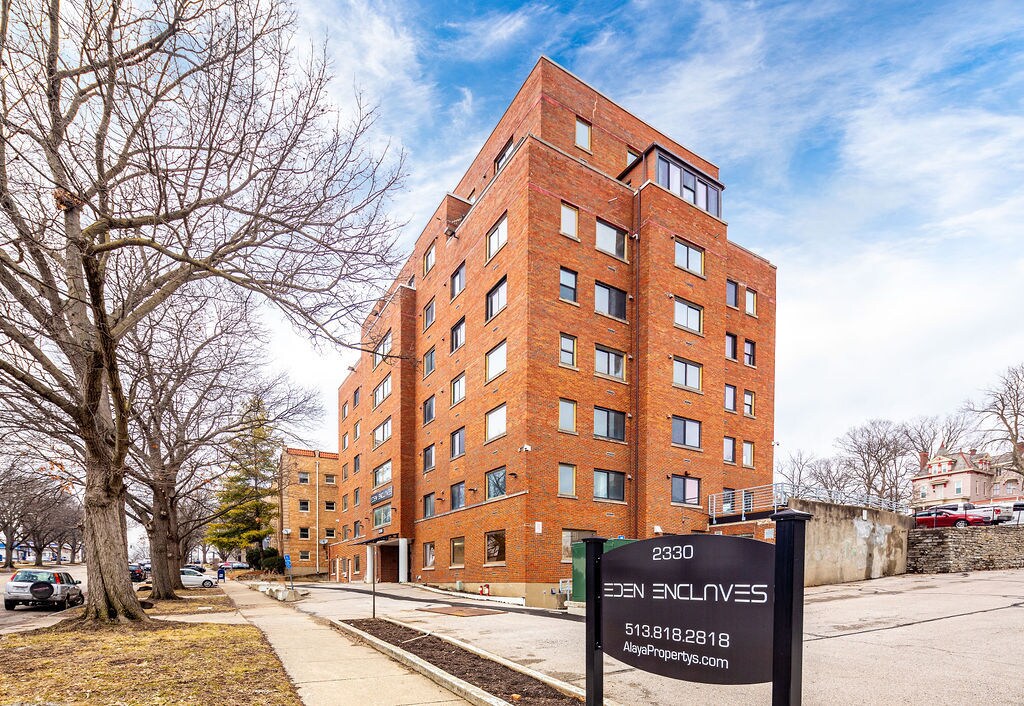 2330 Victory Pky, Cincinnati, OH for Rent