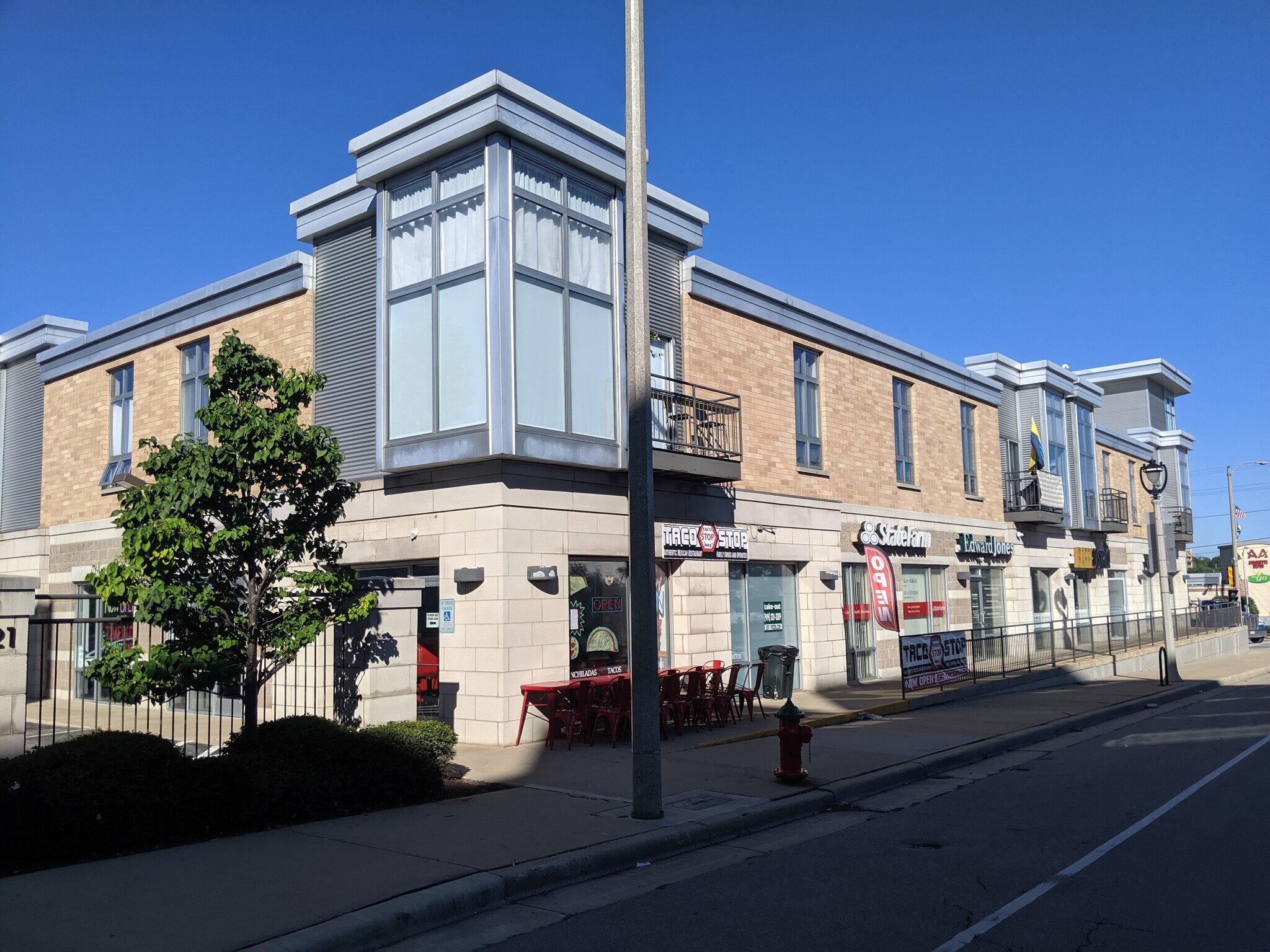 2121 S Kinnickinnic Ave, Bay View, WI for Rent