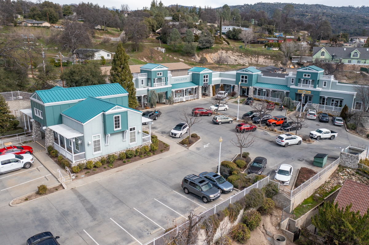 40282 Highway 41, Oakhurst, CA for Sale