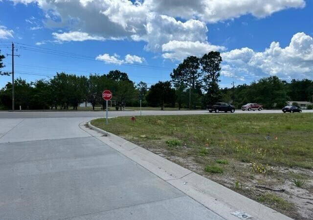 1001 Mabel Rawlinson Dr, Holly Ridge, NC for Rent