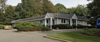 Huntington Station, NY Veterinarian/Kennel - 260 Evergreen Ave