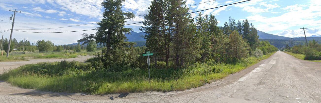 4982 Baille Grohman Av, Canal Flats, BC for Sale