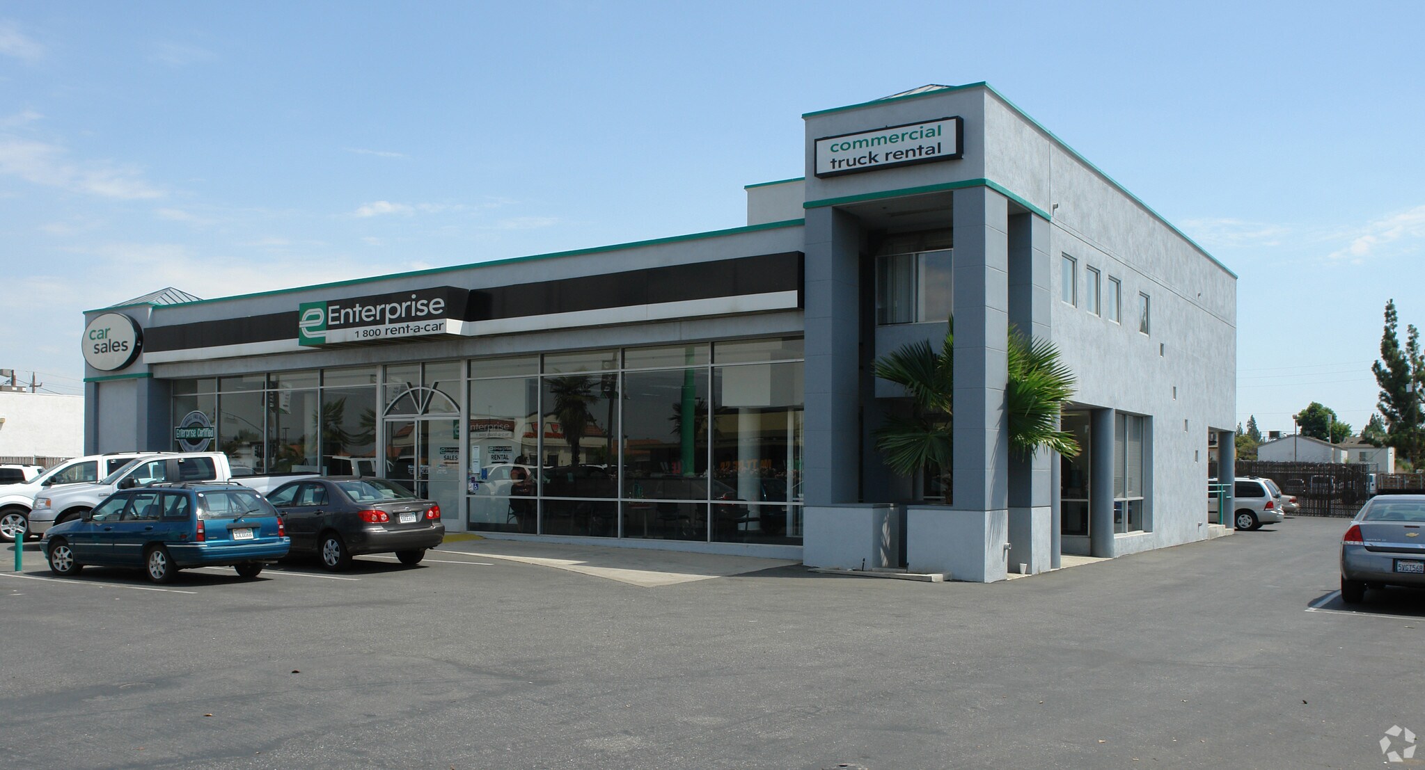 3737 Ming Ave, Bakersfield, CA for Sale