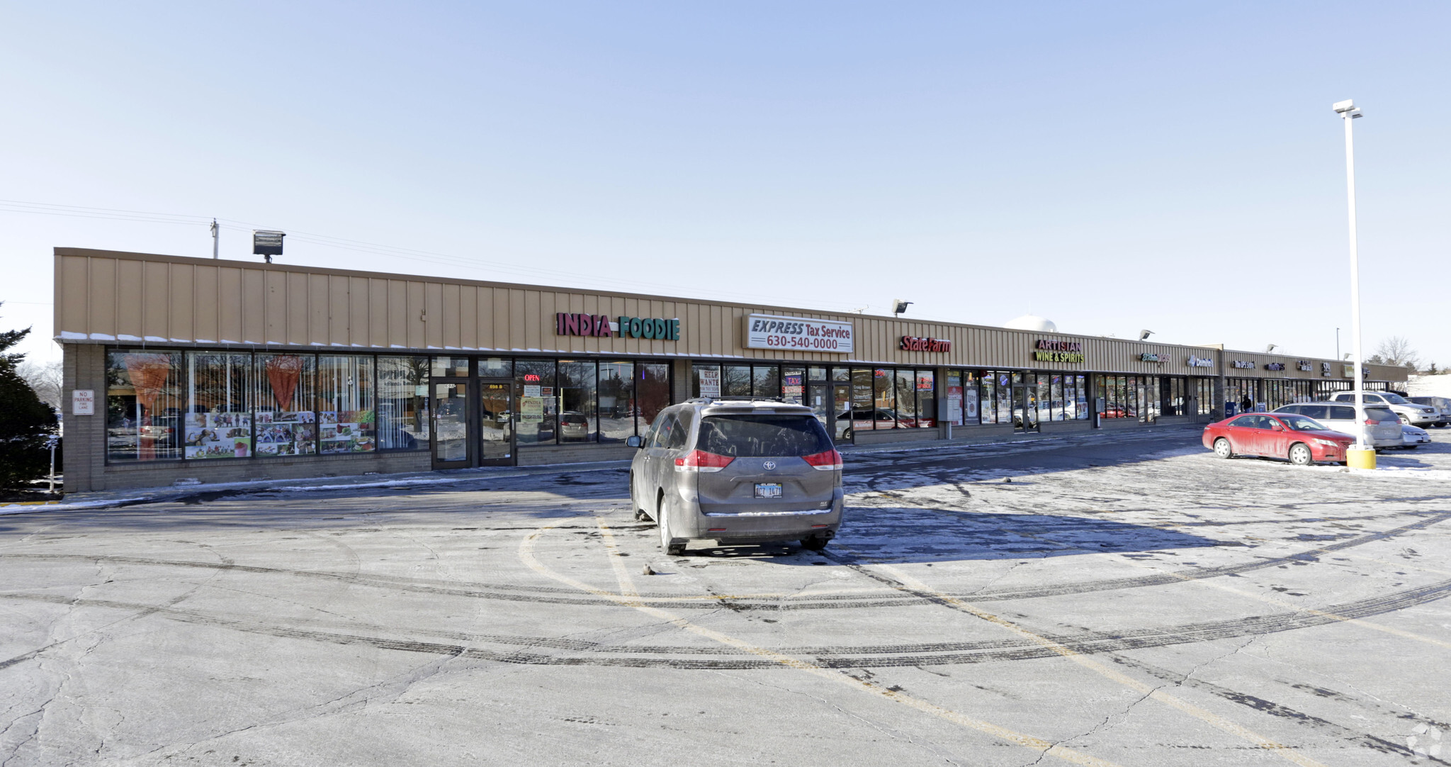 670-698 S Barrington Rd, Suite, Streamwood, IL for Rent