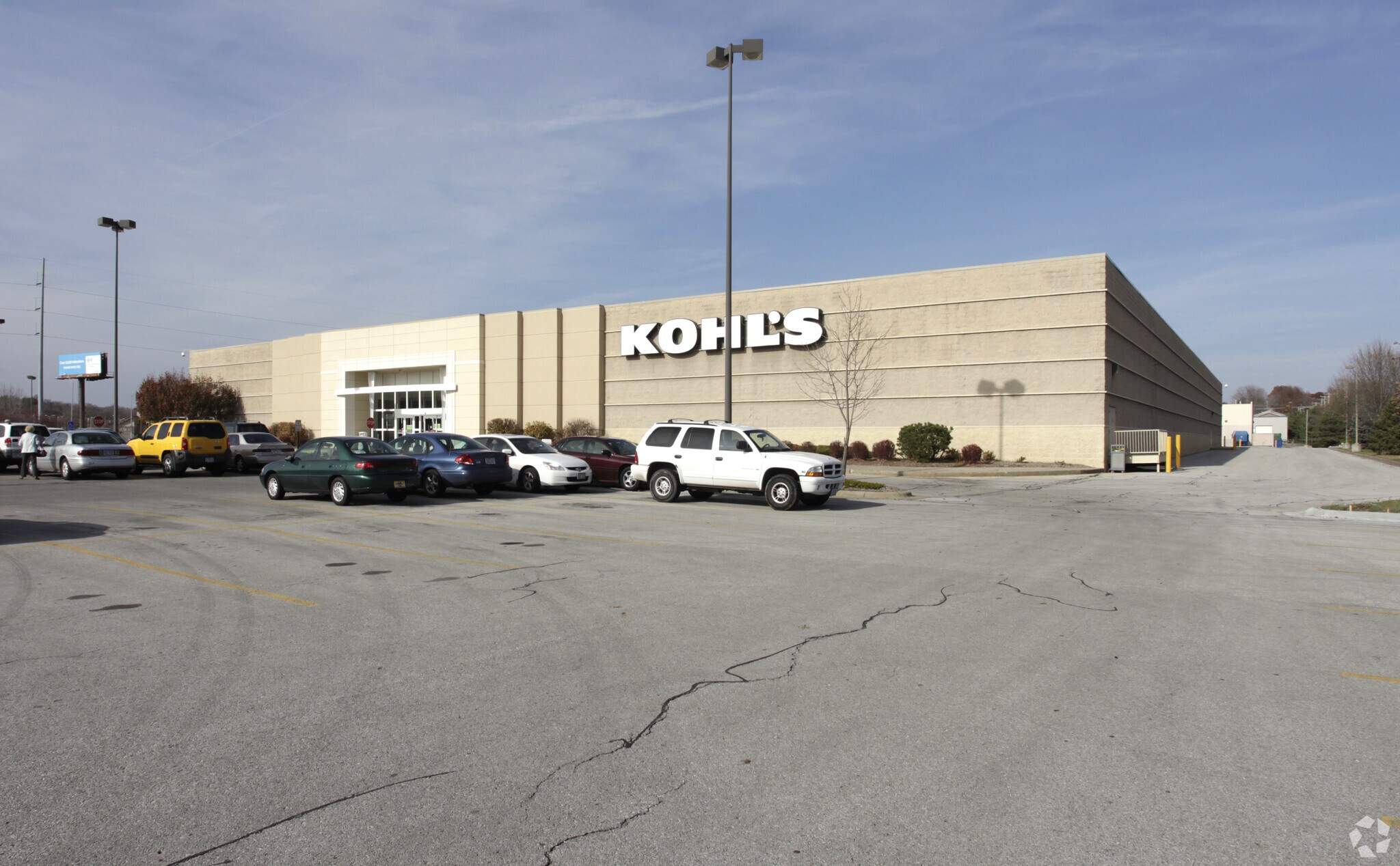 909 S 72nd St, Omaha, NE for Sale