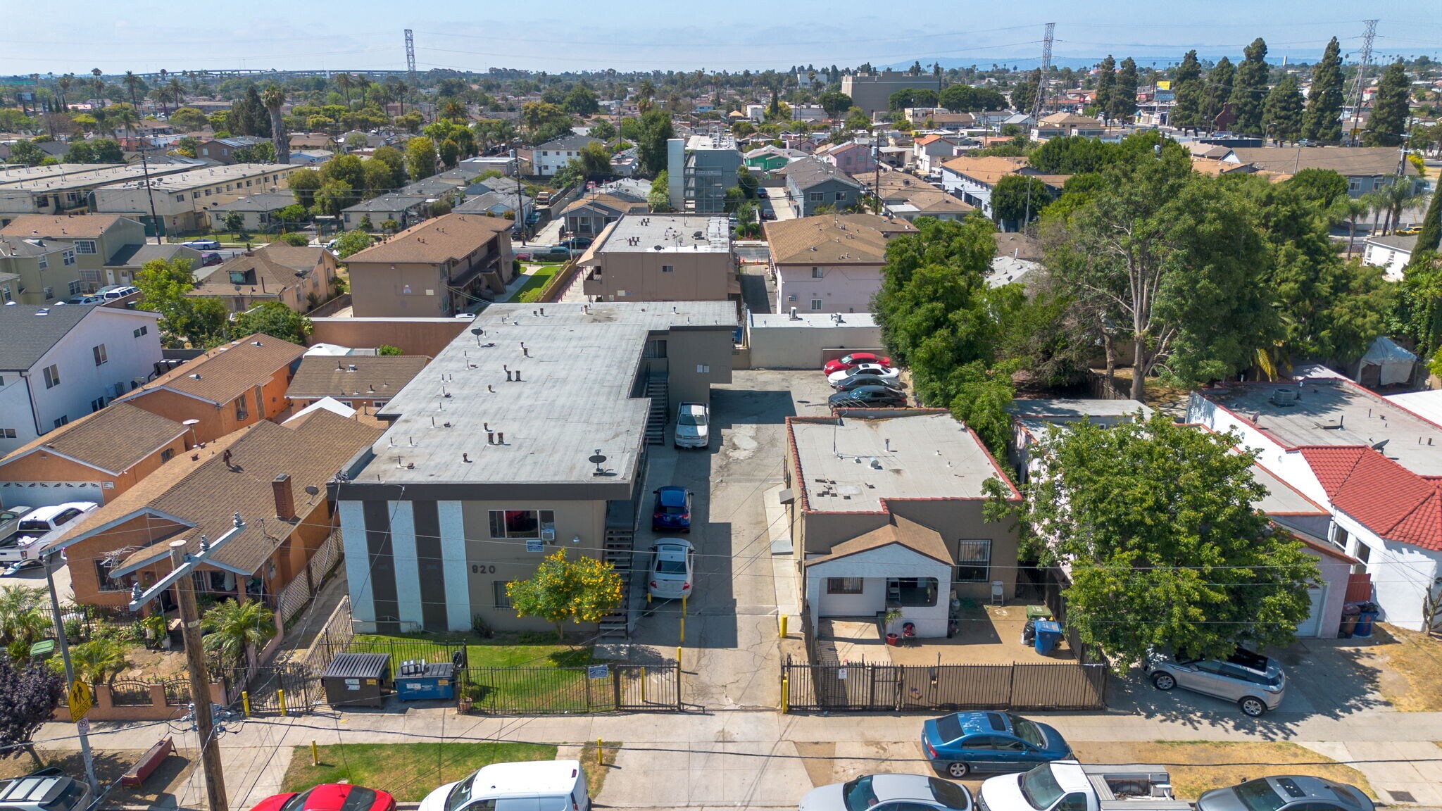 820 W 95th St, Los Angeles, CA for Sale