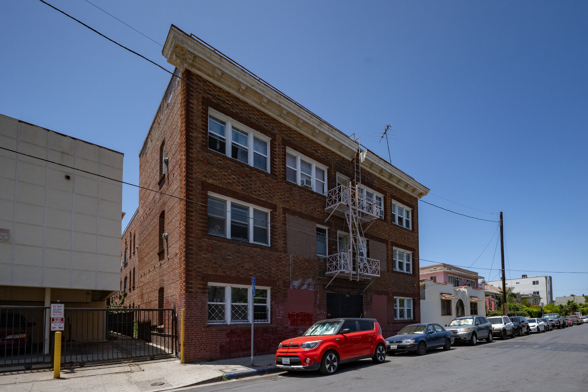 2222 W 15th St, Los Angeles, CA for Sale