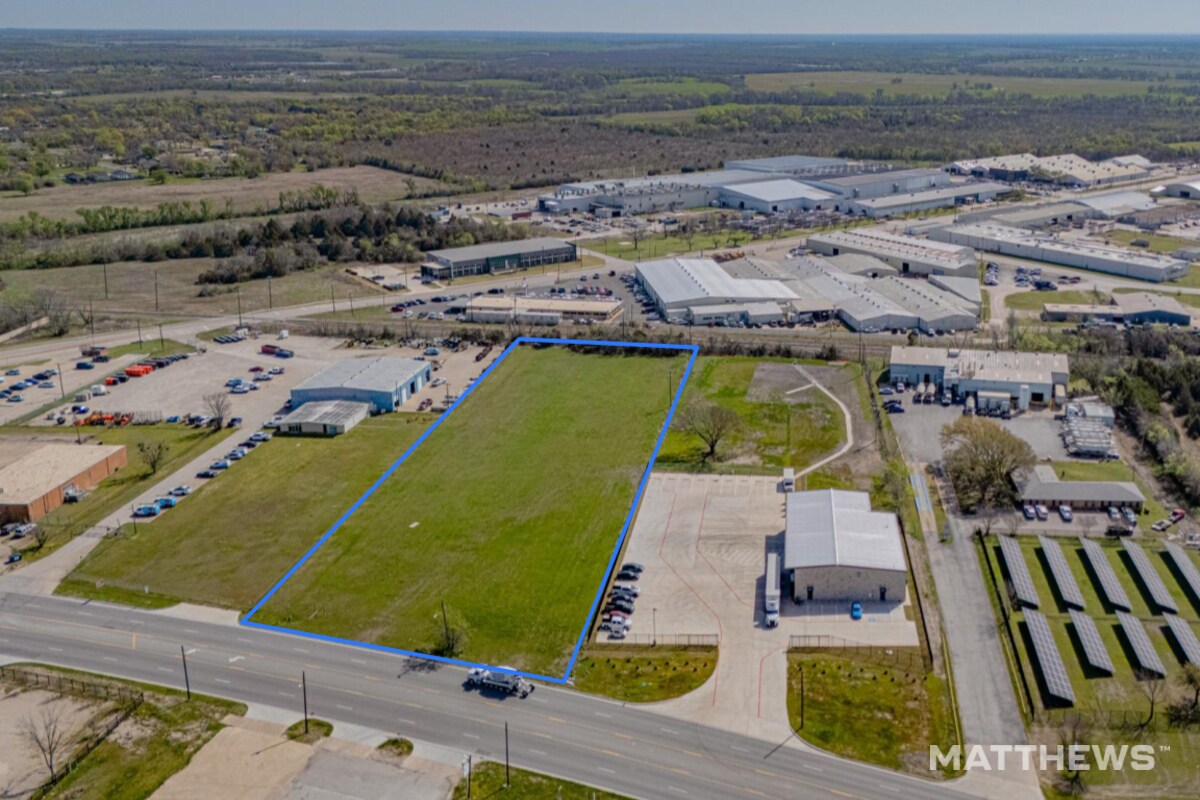 1131 Virginia St, Terrell, TX for Sale