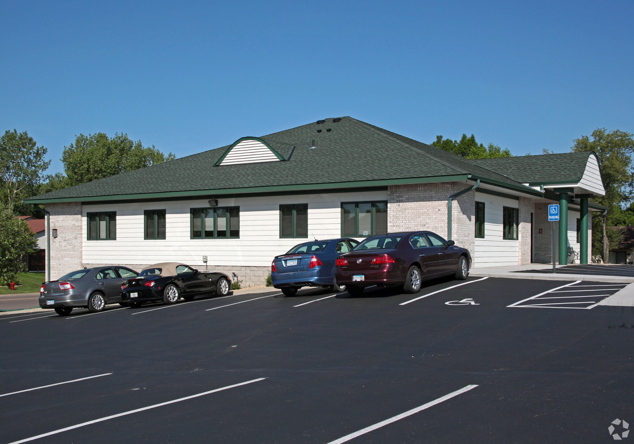 7600 143rd St W, Apple Valley, MN for Rent