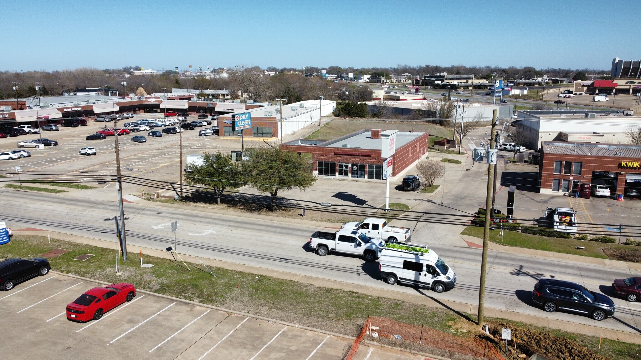 1911 N Loy Lake Rd Sherman, TX 75090 Retail Property for Lease on