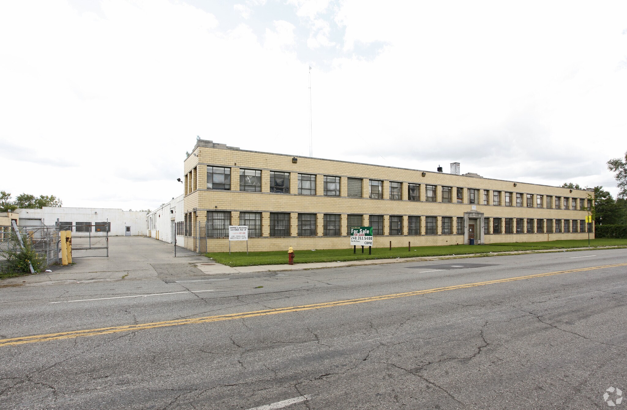 14451 W Chicago Rd Detroit, MI 48228 Industrial Property for Lease on
