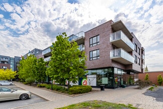 Saint-bruno, QC Retail - 1540 Montarville Rue