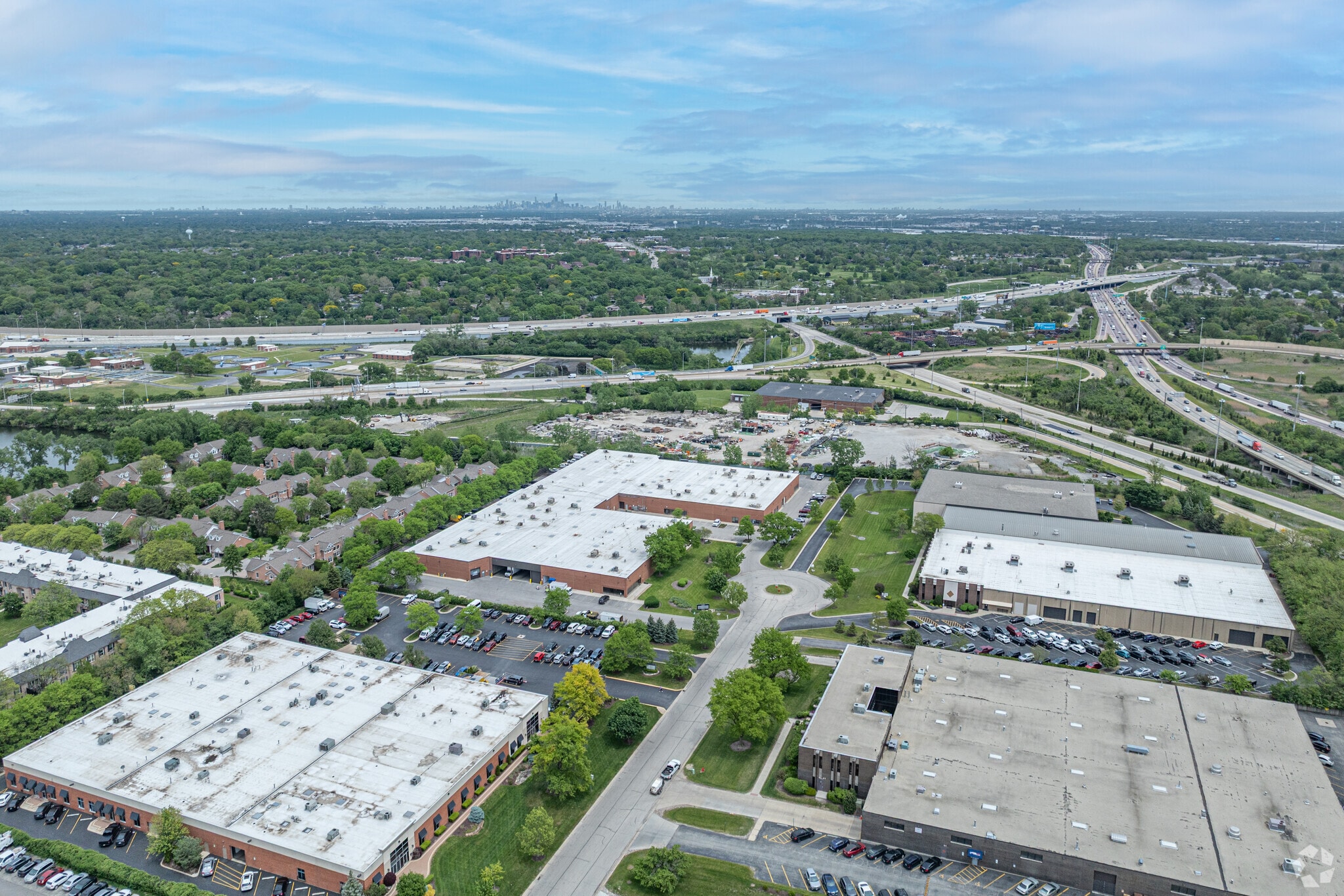 161 Tower Dr, Burr Ridge, IL for Rent