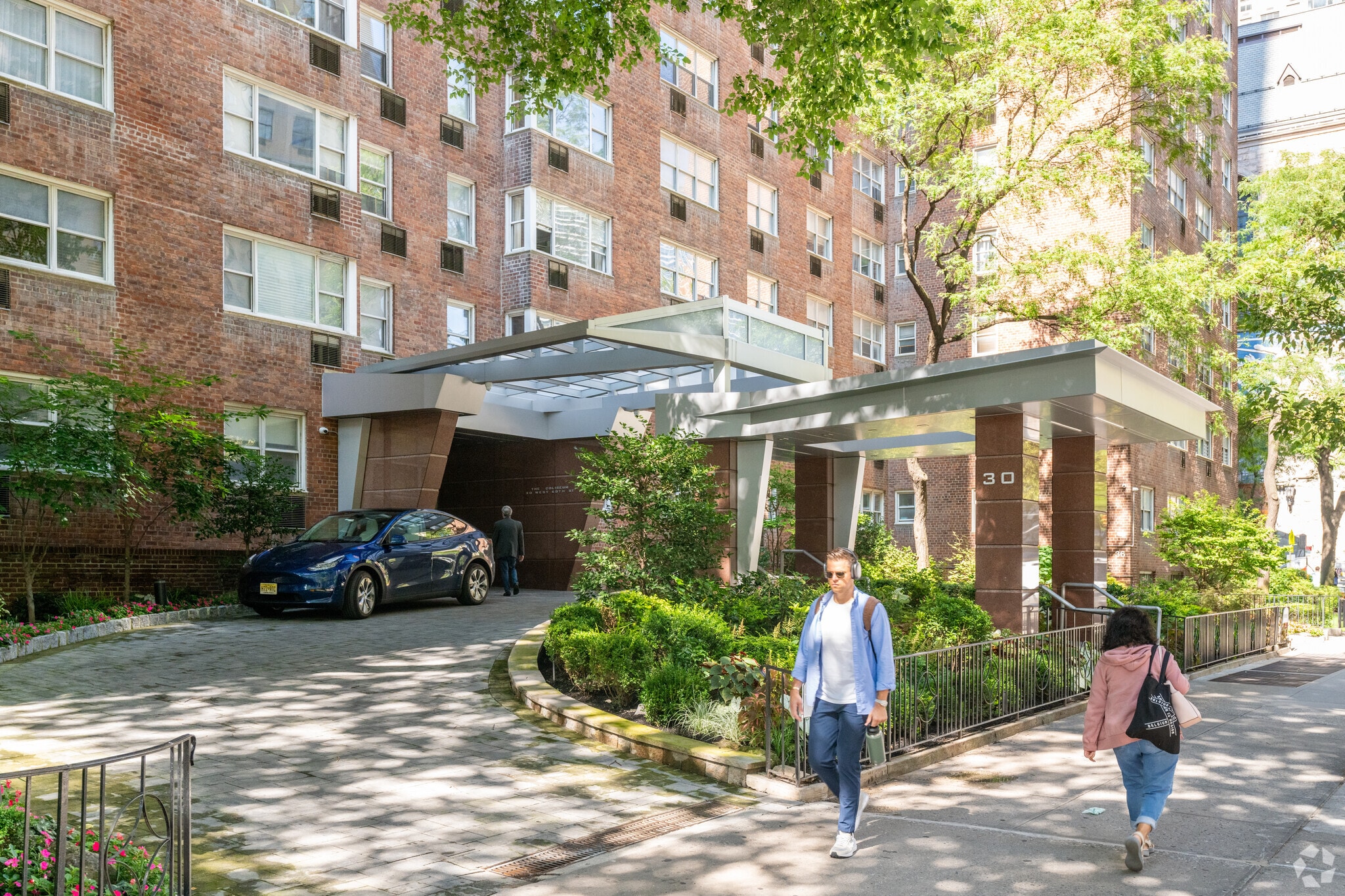 30 W 60th St, New York, NY for Rent