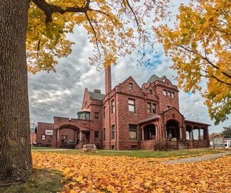 Baraboo, WI Restaurant - 623 Broadway St