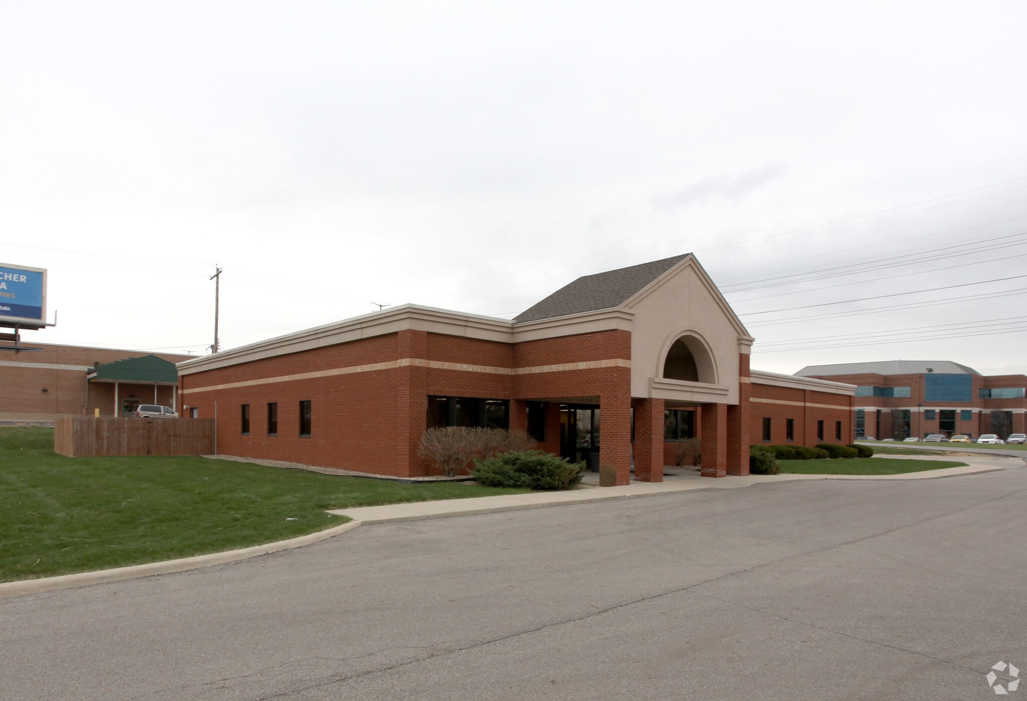 6075 E Broad St, Columbus, OH for Rent