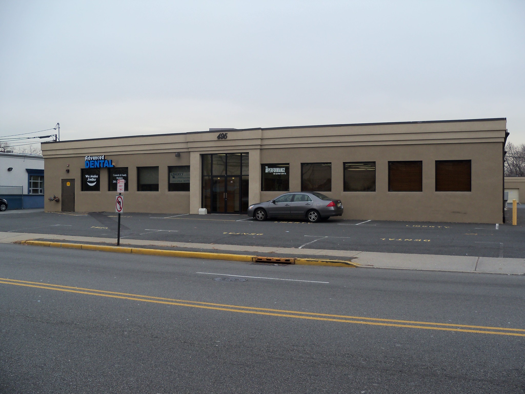 495 Mola Blvd, Elmwood Park, NJ for Rent