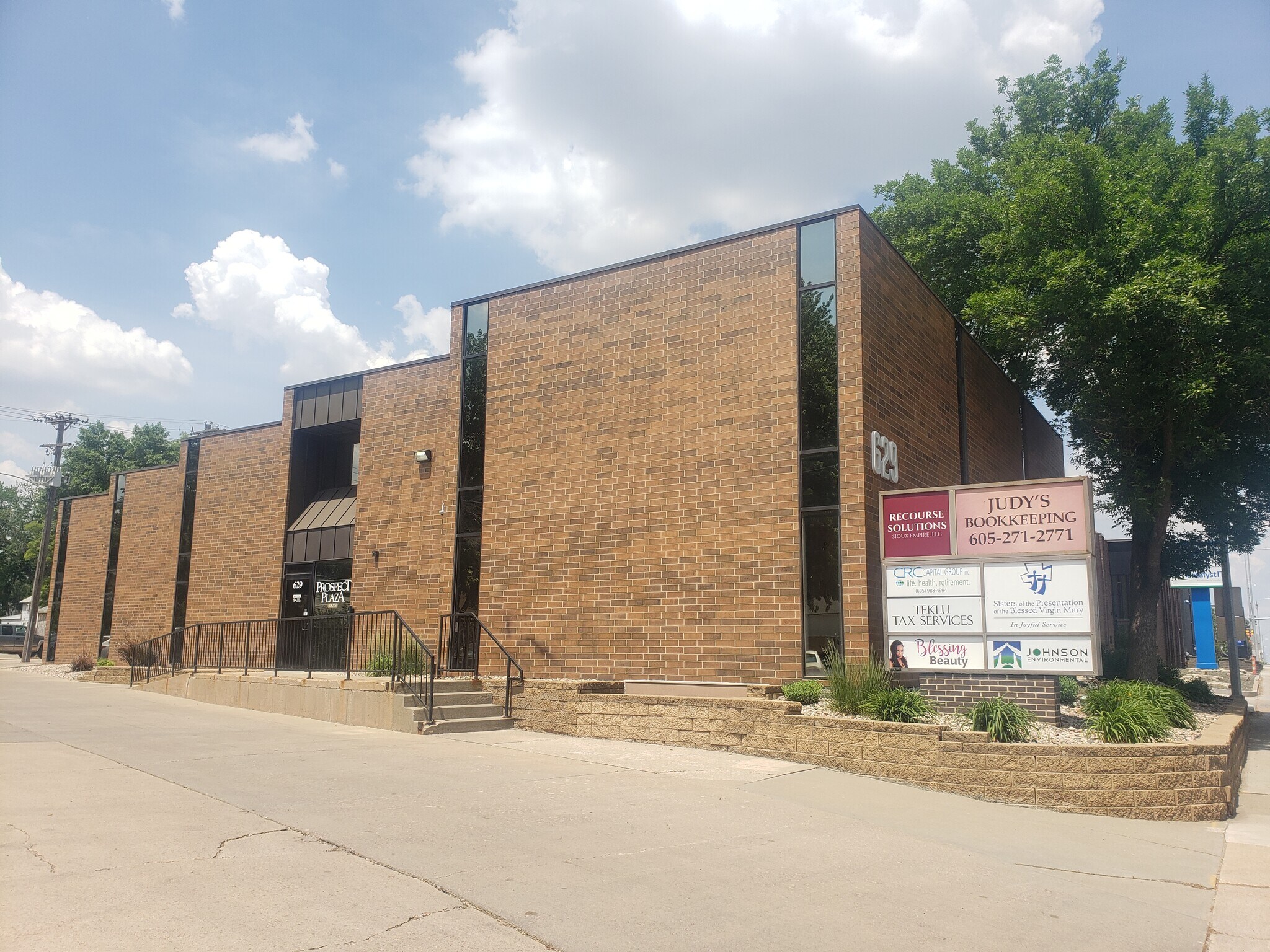 629 S Minnesota Ave, Sioux Falls, SD for Rent