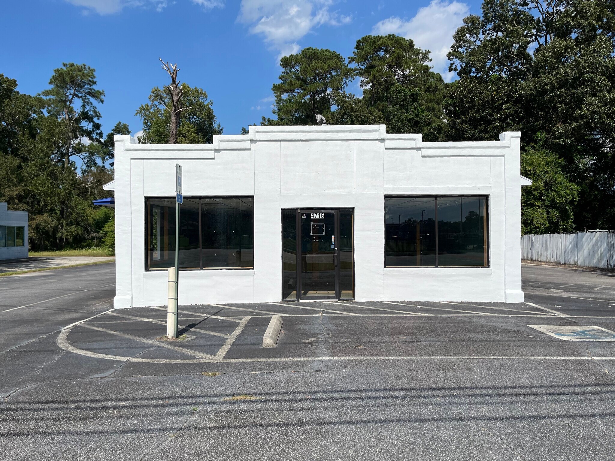 4716 Augusta Rd, Savannah, GA for Rent