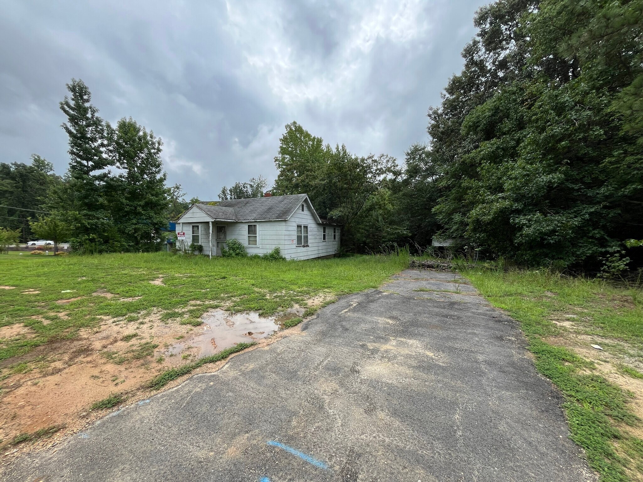 421 E Hundred Rd, Chester, VA for Sale