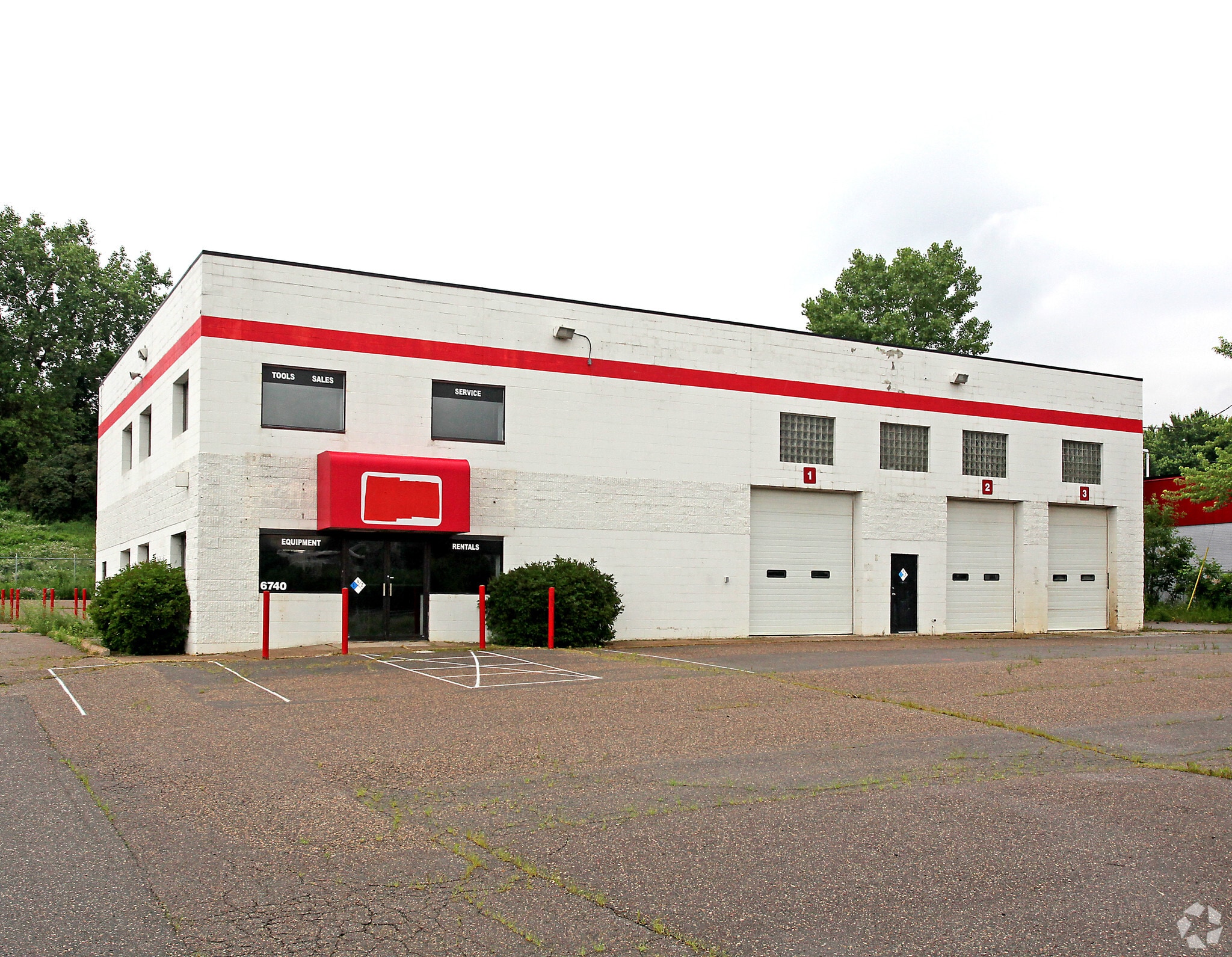 6740 Hudson Blvd, Oakdale, MN for Sale
