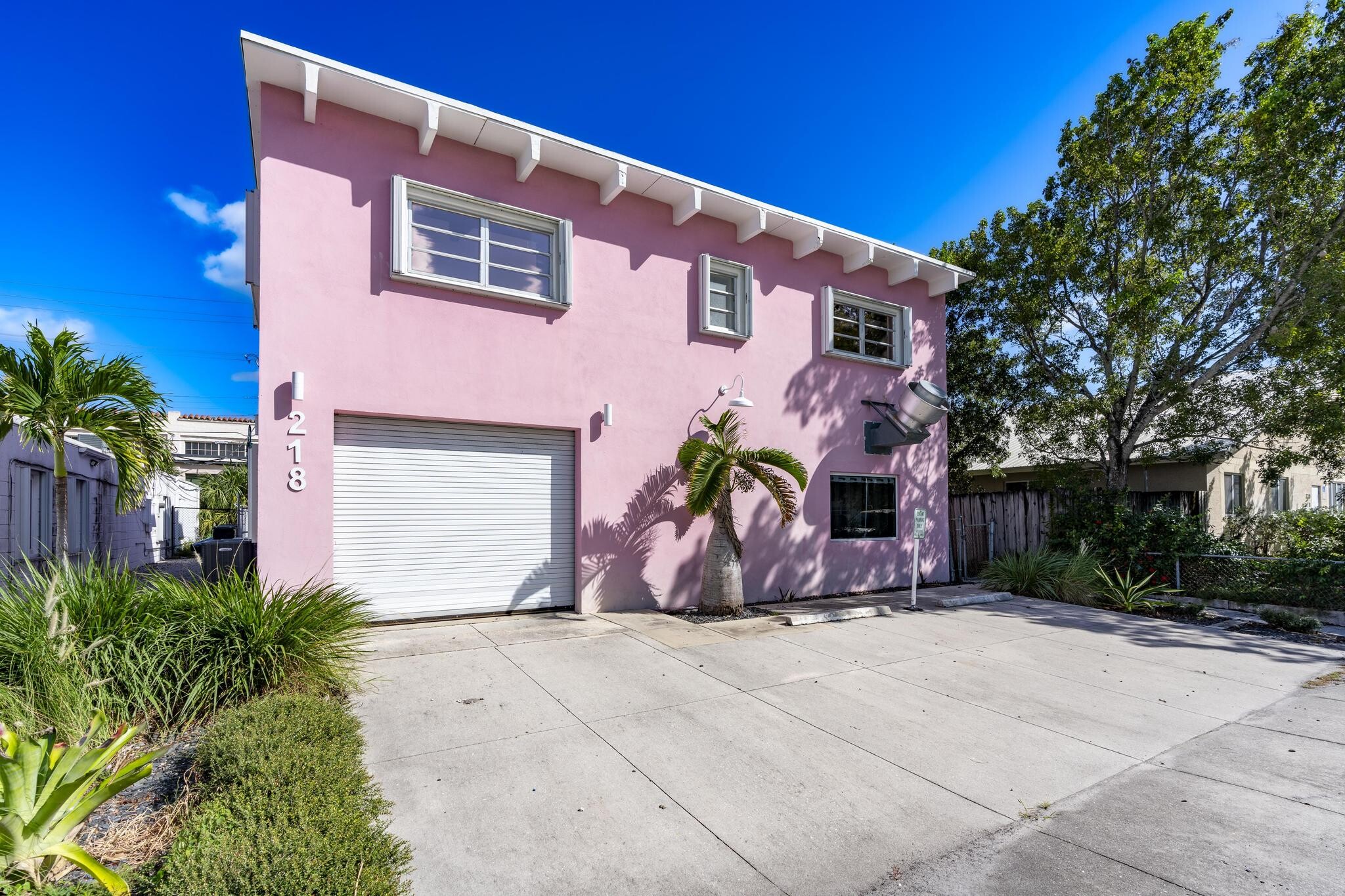 218 S F St, Lake Worth, FL for Sale