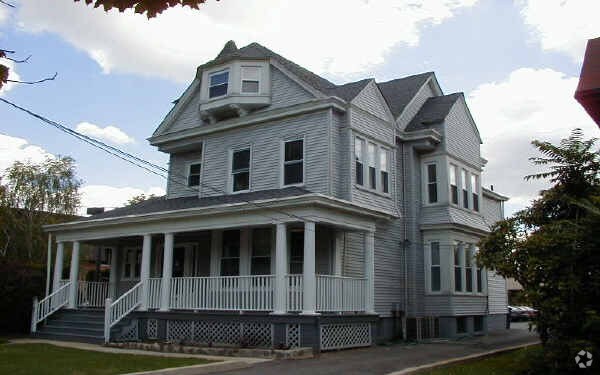 298 Union St, Hackensack, NJ for Rent