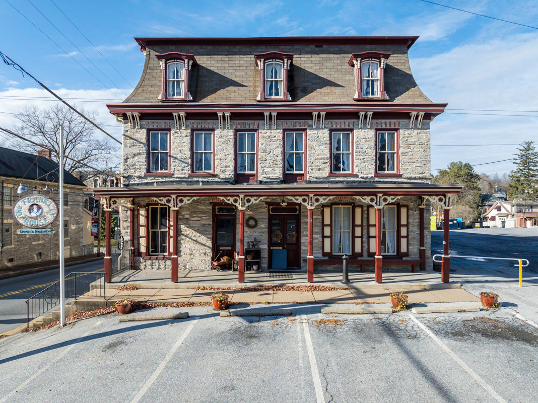 101 N Market St, Schaefferstown, PA for Sale