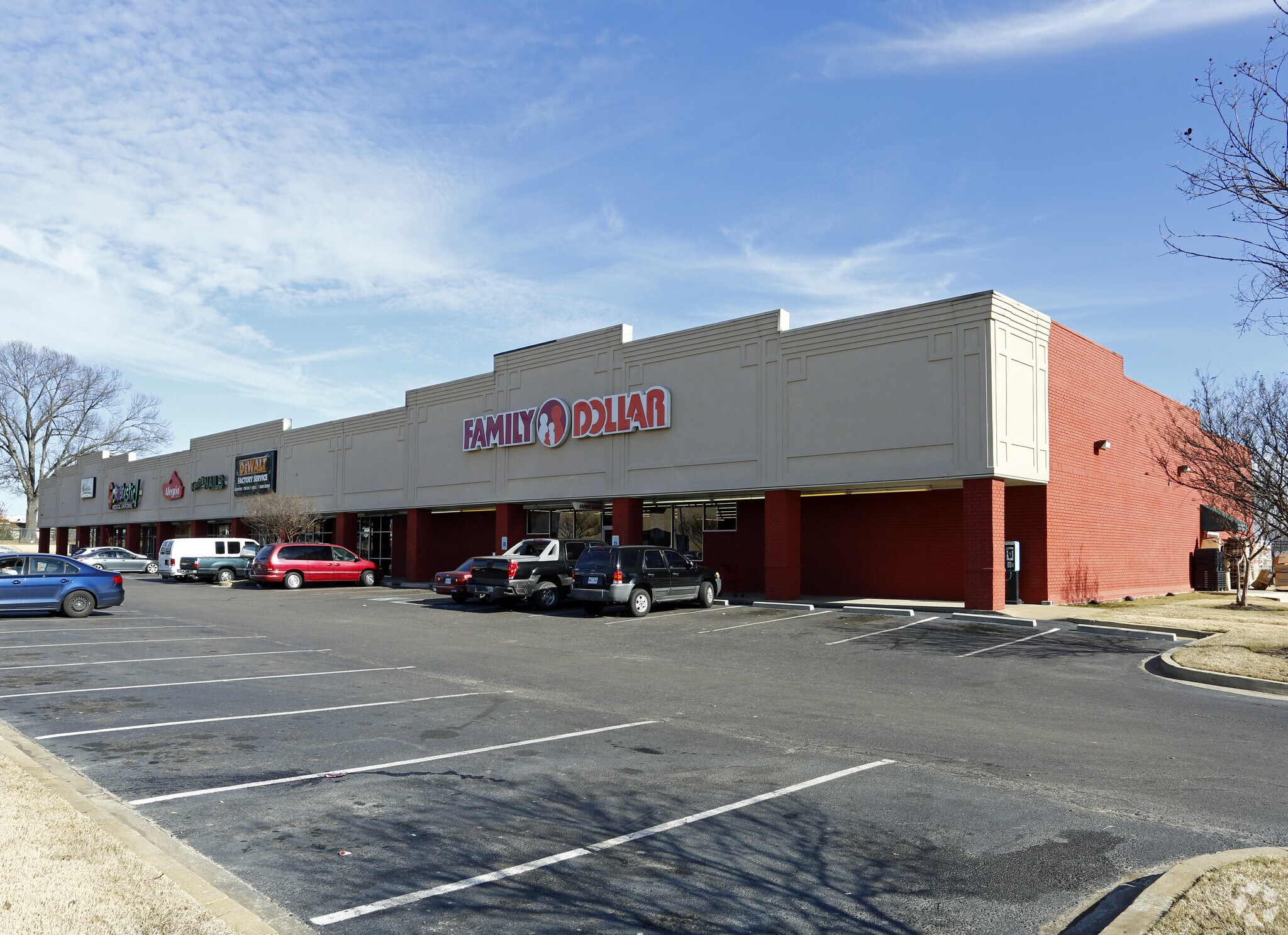 2686 Kirby Whitten Rd Memphis, TN 38133 Shopping Center Property for