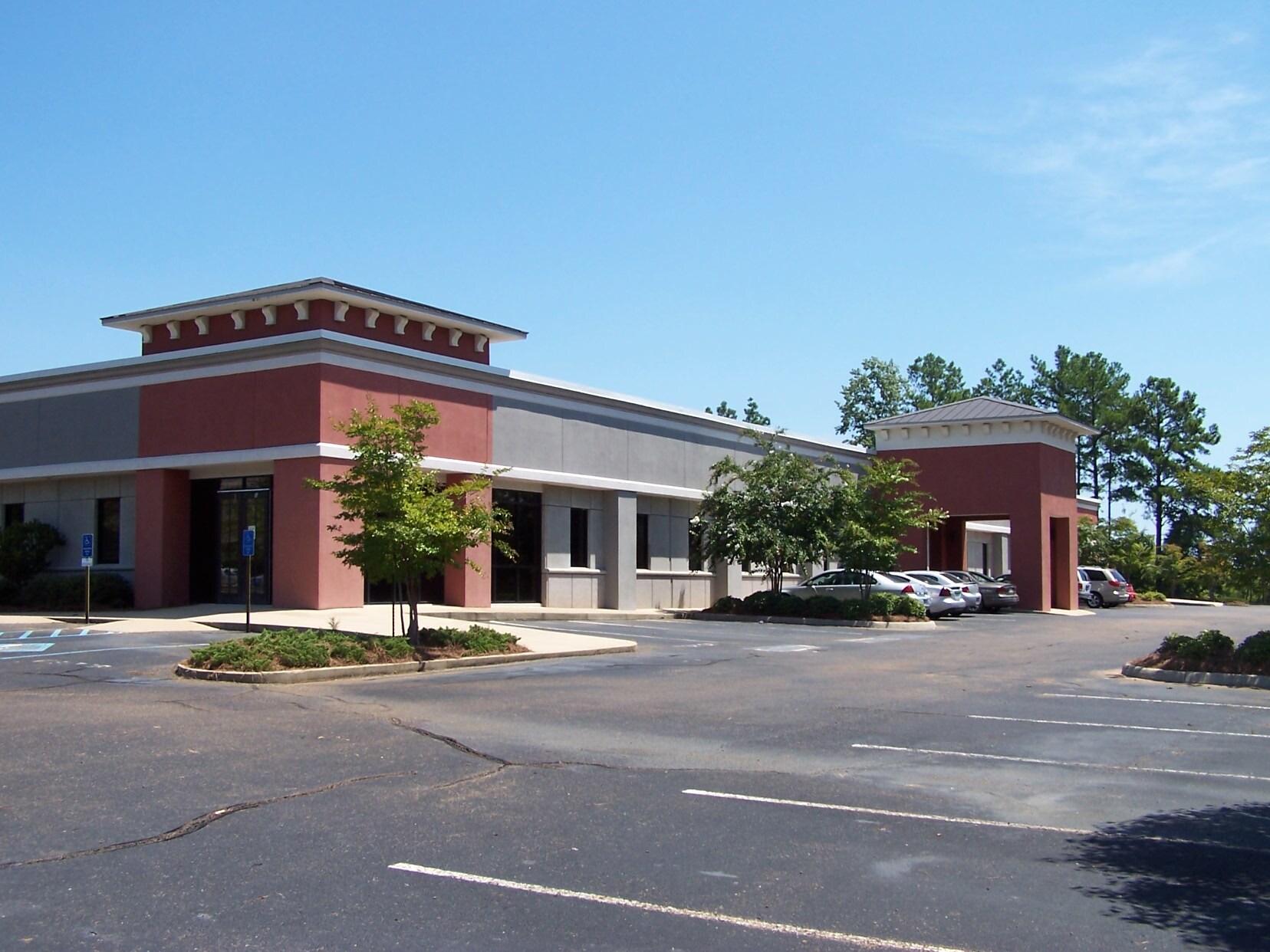 1025 Northpark Dr, Ridgeland, MS for Sale