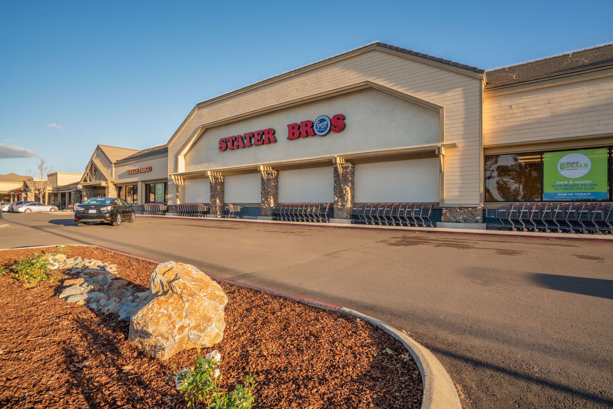 1660-1676 Main St, Ramona, CA for Rent